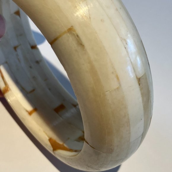 Vintage Bone Bangle Bracelet - Picture 4 of 6